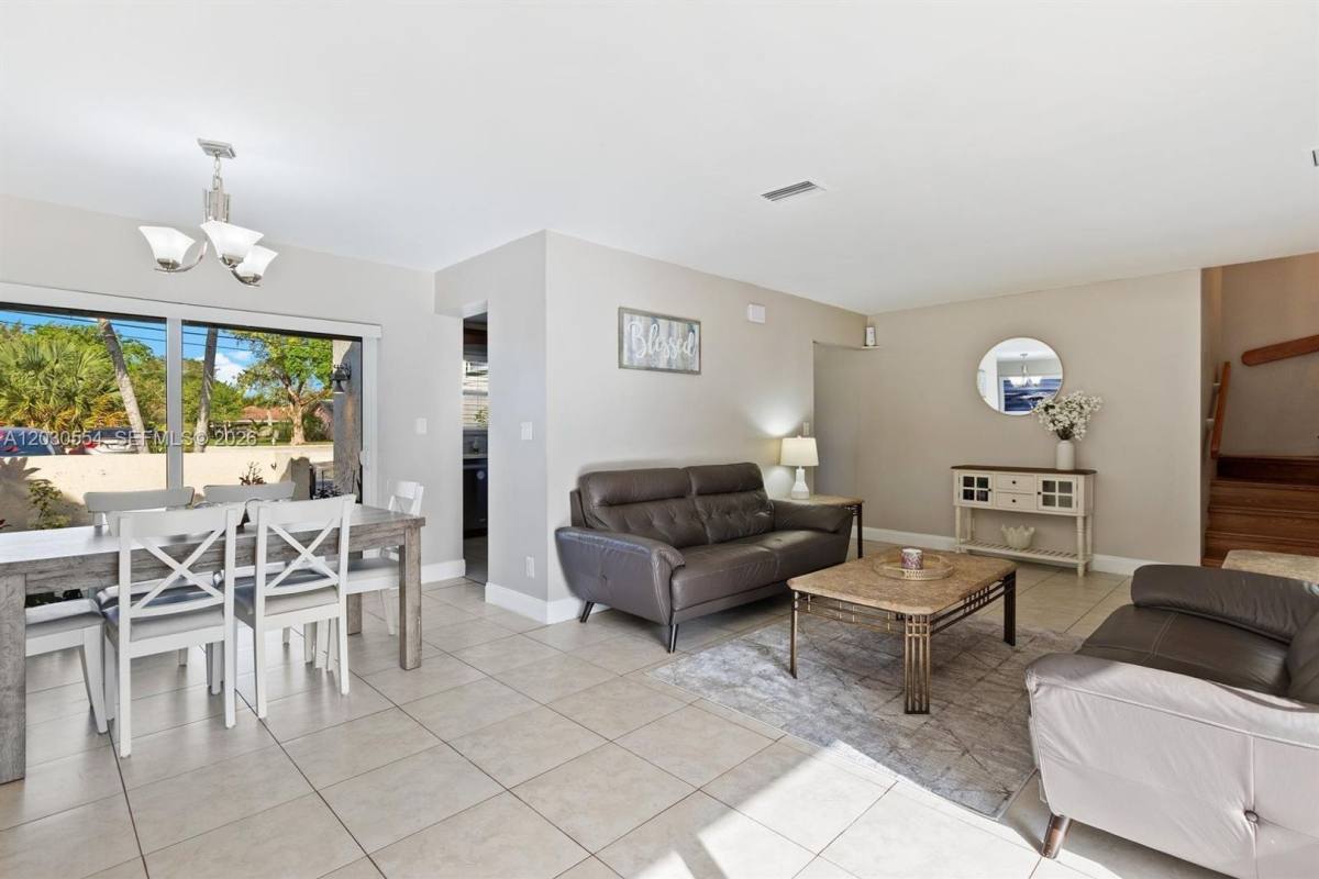 Townhouse for rent at 4119 Coral Springs Dr, Coral Springs, FL 33065