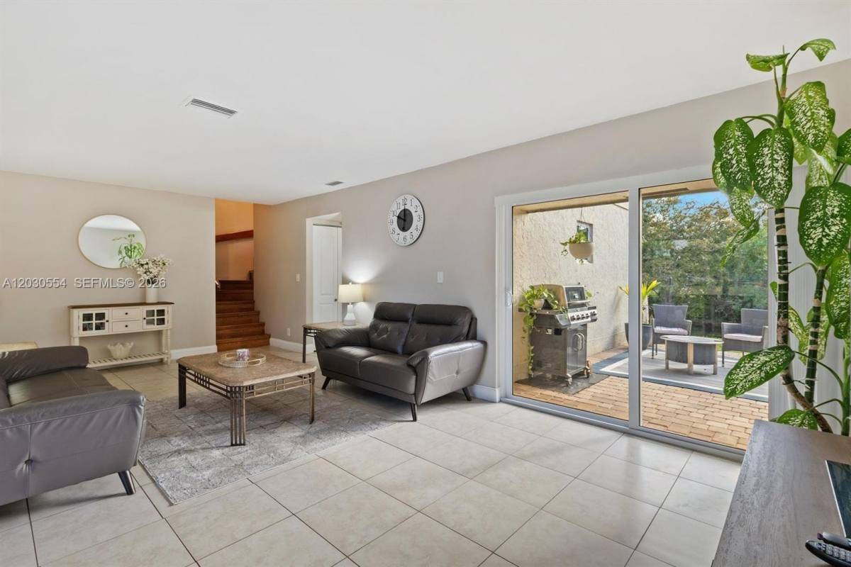 Townhouse for rent at 4119 Coral Springs Dr, Coral Springs, FL 33065