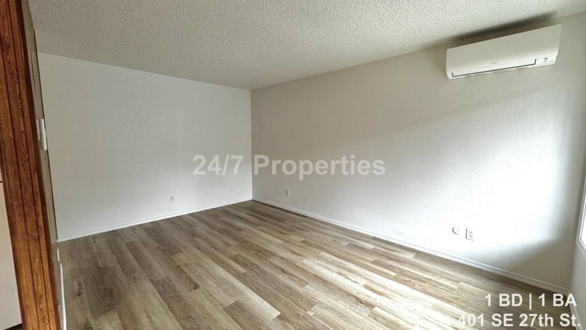 Apartment for rent at 401 SE 27th Ave, Portland, OR 97214