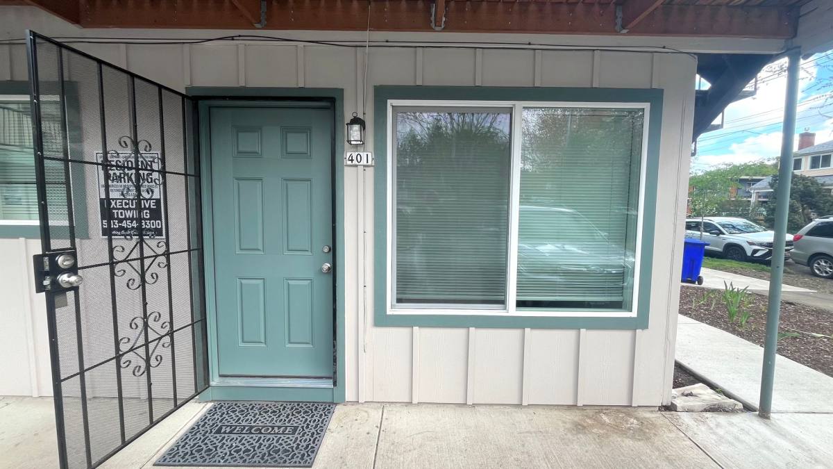 Apartment for rent at 401 SE 27th Ave, Portland, OR 97214