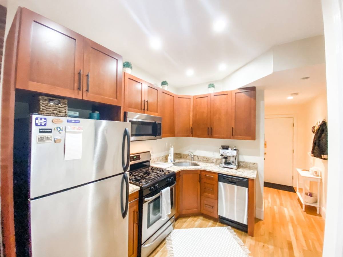 Apartment for rent at 88 W Cedar #D, Boston, MA 02114