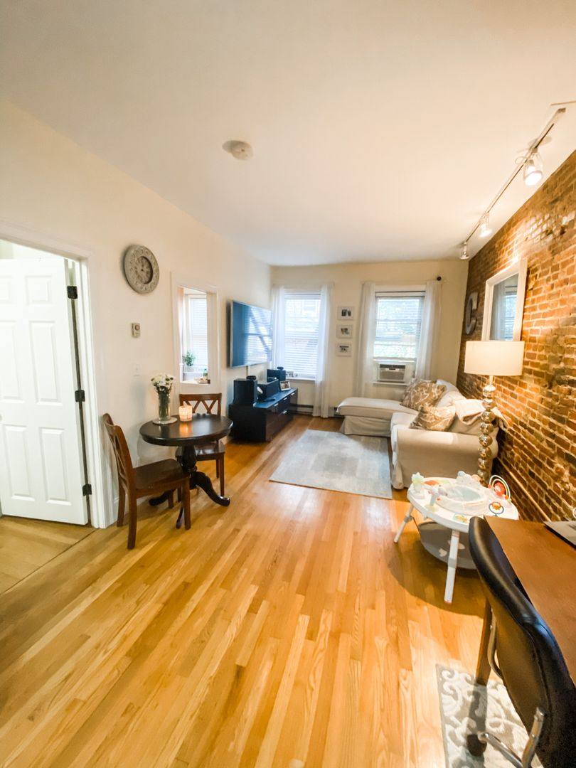 Apartment for rent at 88 W Cedar #D, Boston, MA 02114