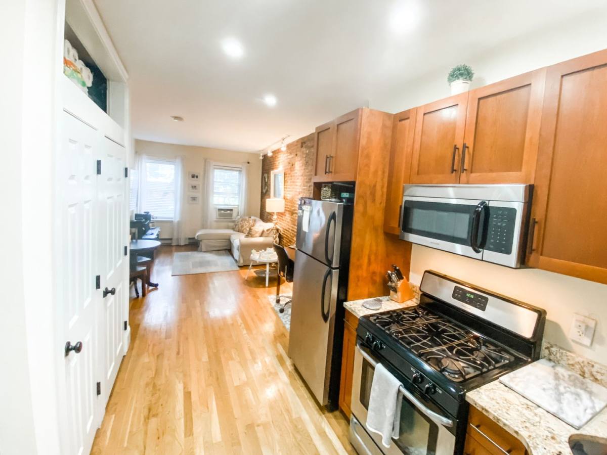 Apartment for rent at 88 W Cedar #D, Boston, MA 02114