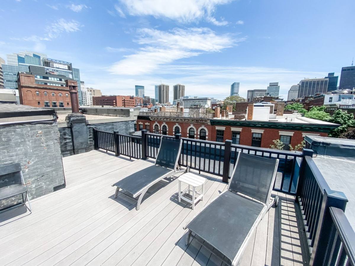 Apartment for rent at 88 W Cedar #D, Boston, MA 02114
