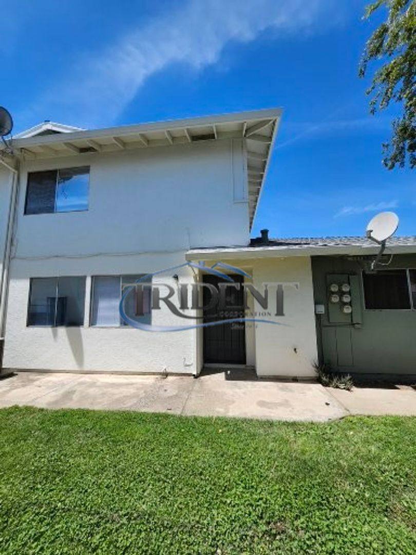 Townhouse for rent at 1198 Casita, Yuba City, CA 95991