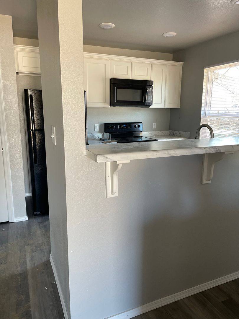 Apartment for rent at 418 N 20th St, Van Buren, AR 72956