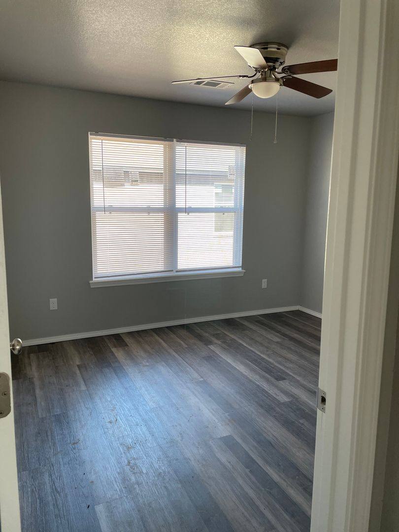 Apartment for rent at 418 N 20th St, Van Buren, AR 72956