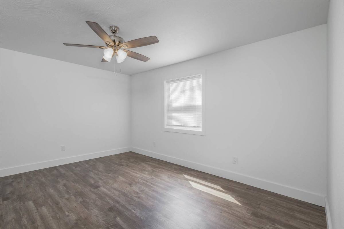 Apartment for rent at 706 E Montclair, Springfield, MO 65807