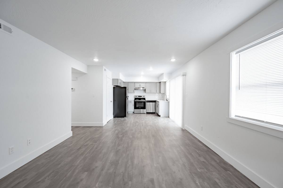 Apartment for rent at 706 E Montclair, Springfield, MO 65807