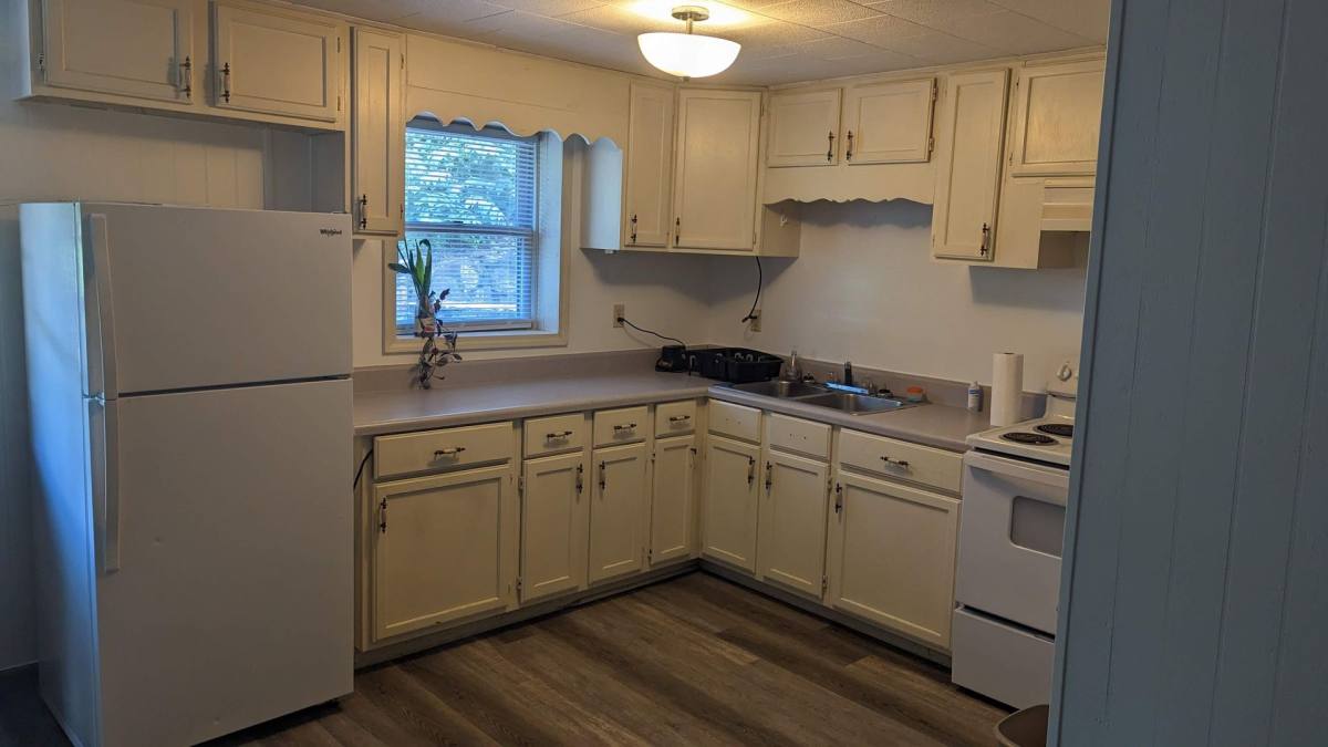Apartment for rent at 107 Magnolia St, Sylva, NC 28779