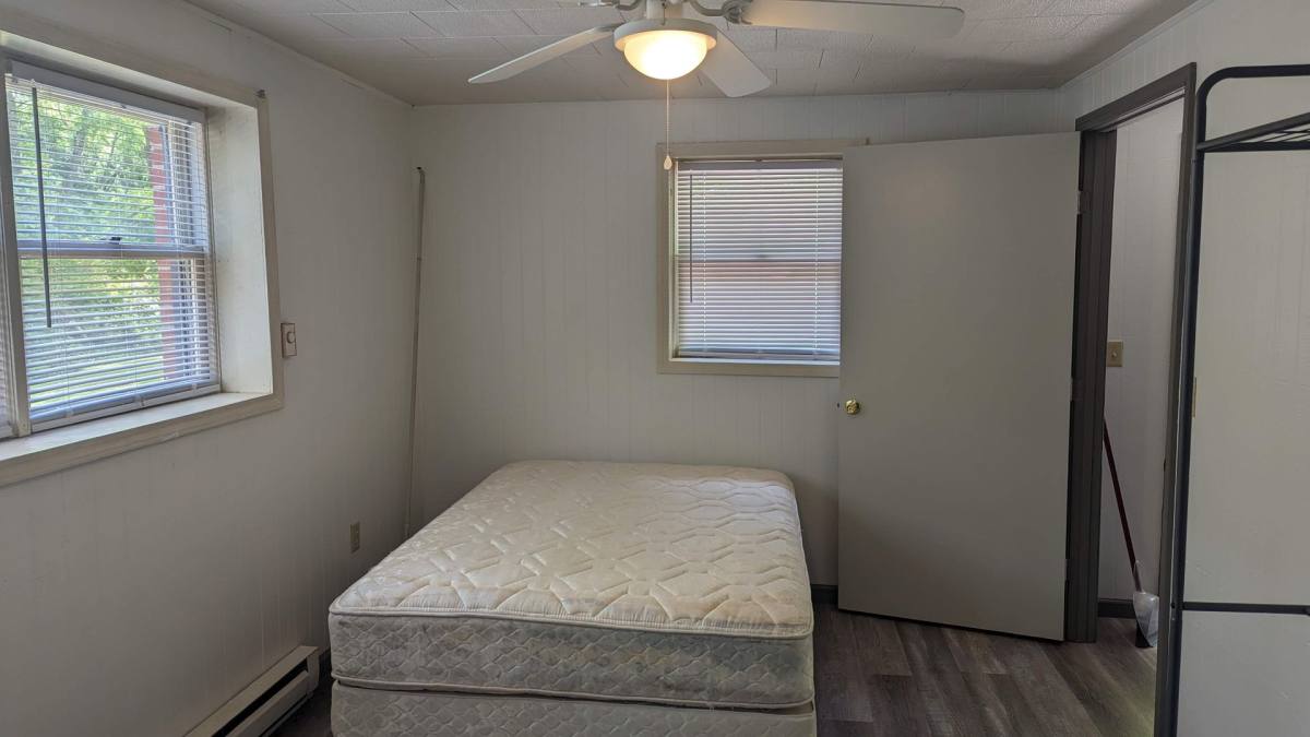 Apartment for rent at 107 Magnolia St, Sylva, NC 28779