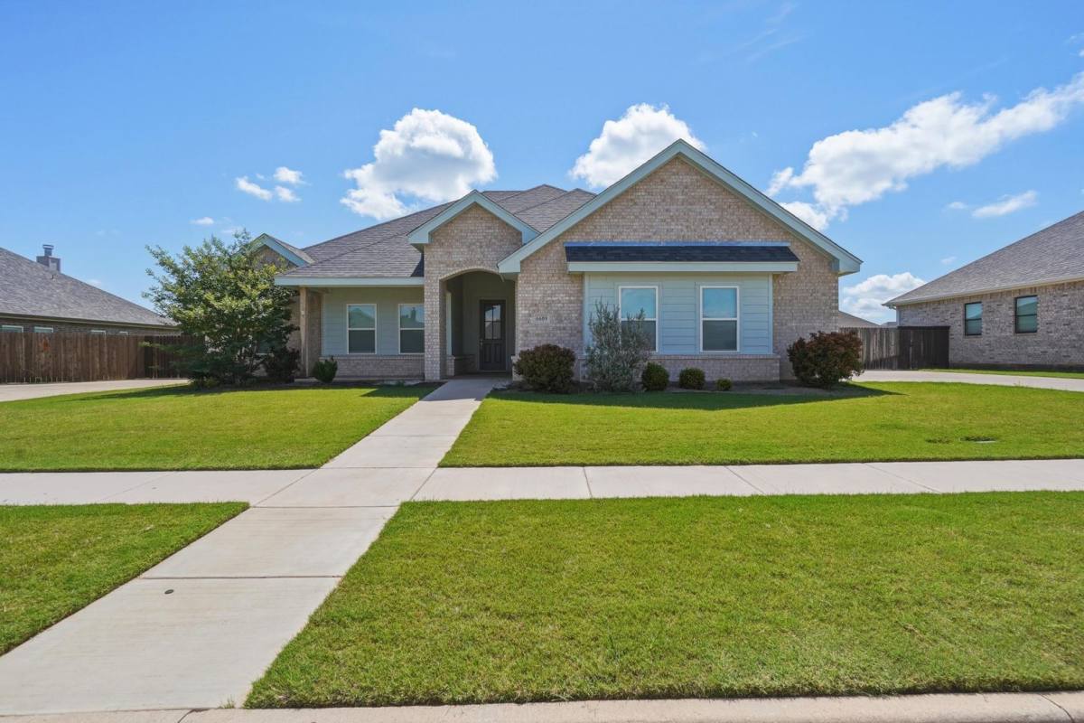 House for rent at 6609 Dessert Willow Trail, Abilene, TX 79606