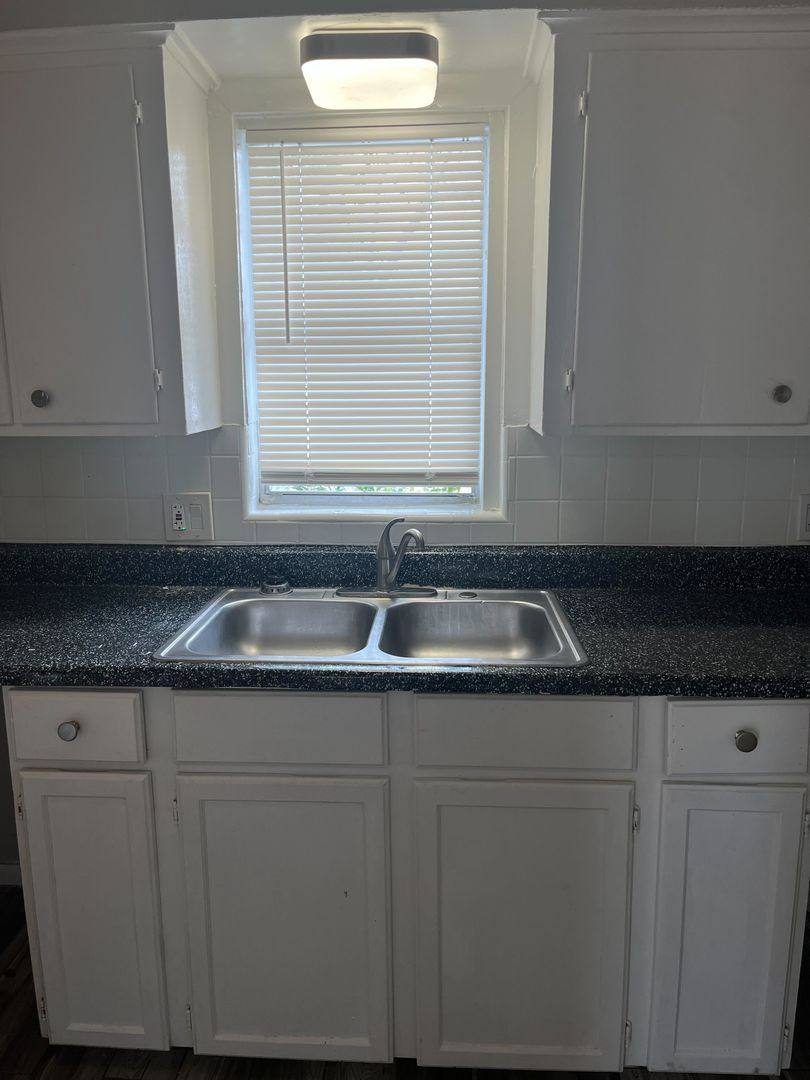 Apartment for rent at 5532 Eskridge St, Houston, TX 77023