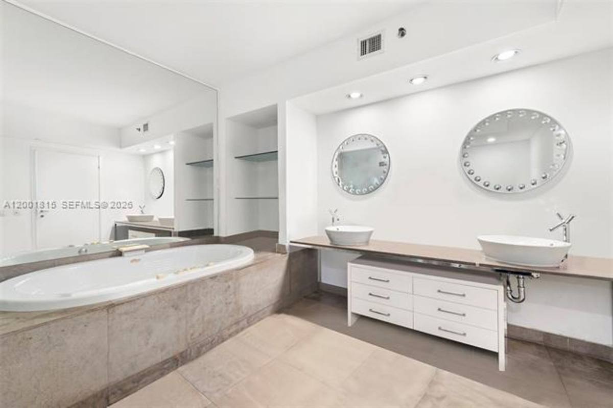 Apartment for rent at 450 Alton Rd, Miami Beach, FL 33139