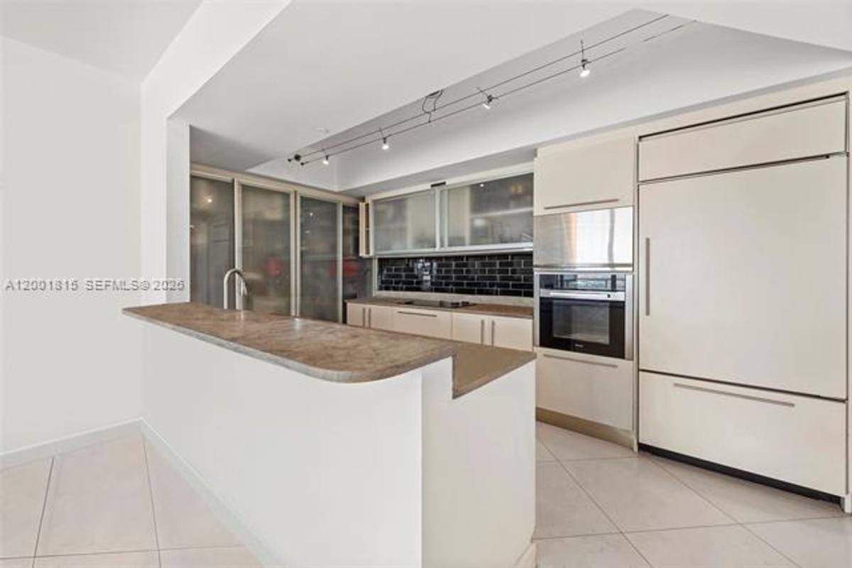 Apartment for rent at 450 Alton Rd, Miami Beach, FL 33139