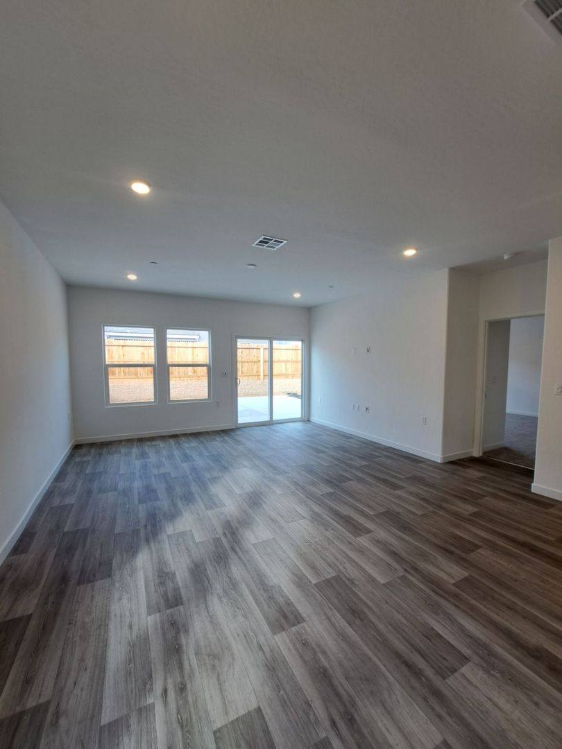Apartment for rent at 7046 W Willis Ave, Fresno, CA 93723