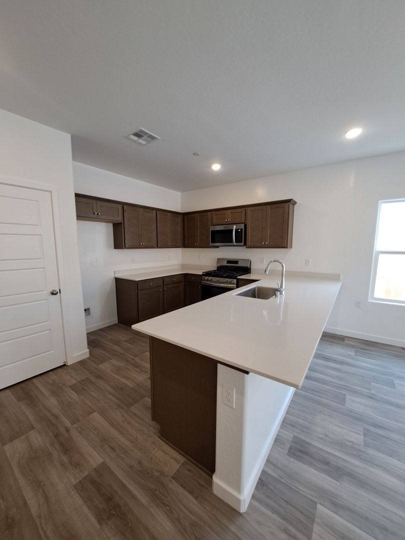 Apartment for rent at 7046 W Willis Ave, Fresno, CA 93723