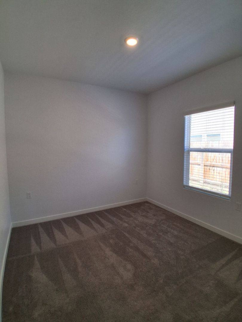 Apartment for rent at 7046 W Willis Ave, Fresno, CA 93723