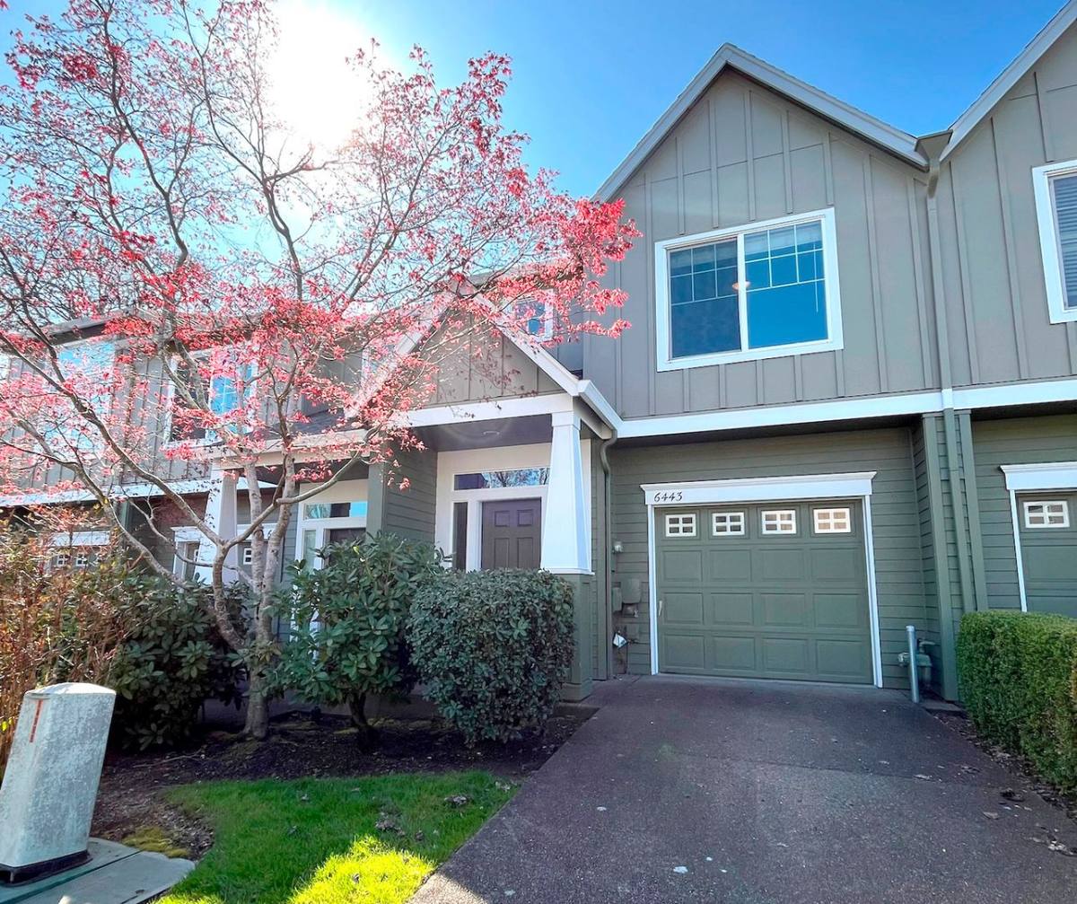 Townhouse for rent at 6443 SW 208th Terrace, Beaverton, OR 97078