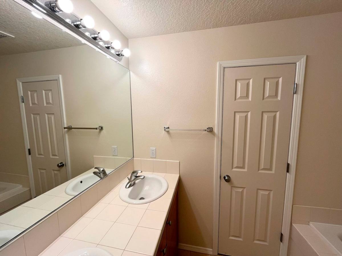 Townhouse for rent at 6443 SW 208th Terrace, Beaverton, OR 97078
