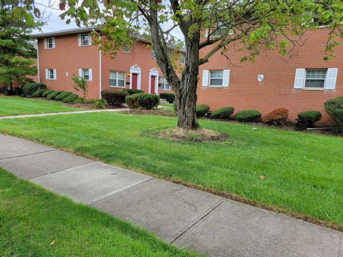 Townhouse for rent at 655 Hillsdowne Rd, Westerville, OH 43081