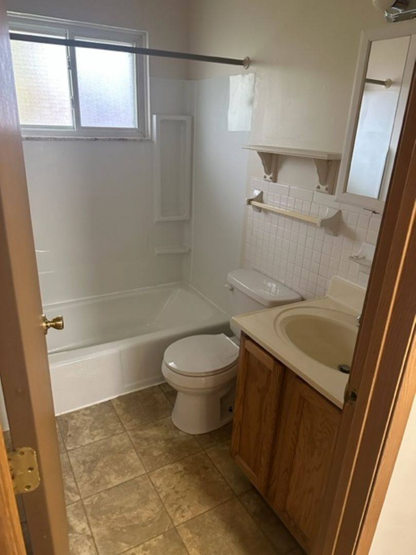 Townhouse for rent at 655 Hillsdowne Rd, Westerville, OH 43081