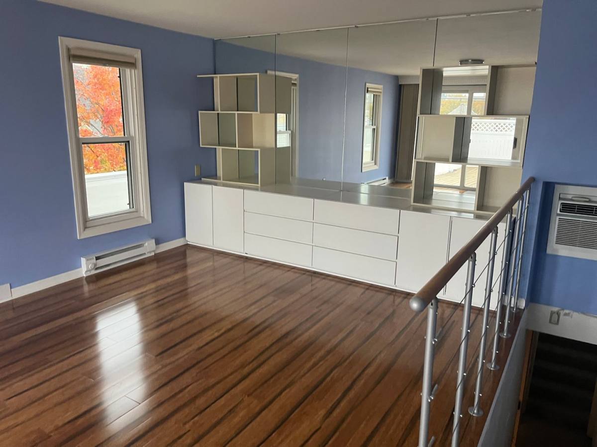 Apartment for rent at 1345 N Astor St, Milwaukee, WI 53202