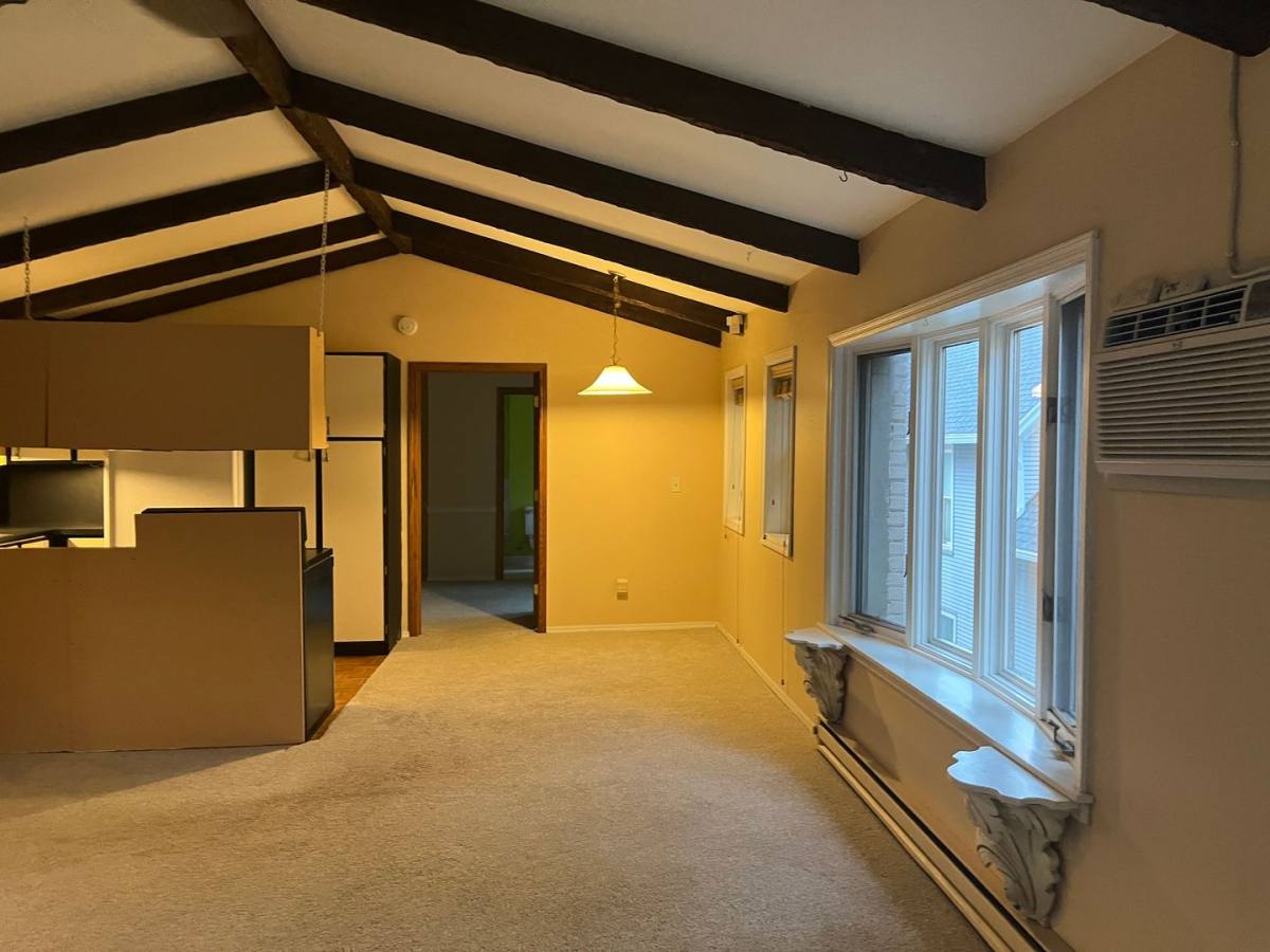 Apartment for rent at 1345 N Astor St, Milwaukee, WI 53202