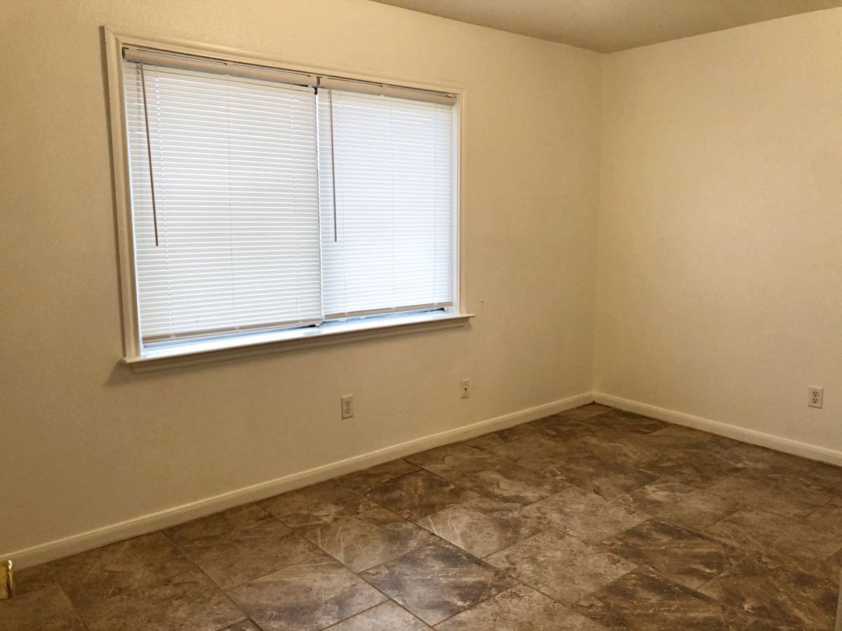 Apartment for rent at 400 Bower Dr, Bridge City, TX 77611