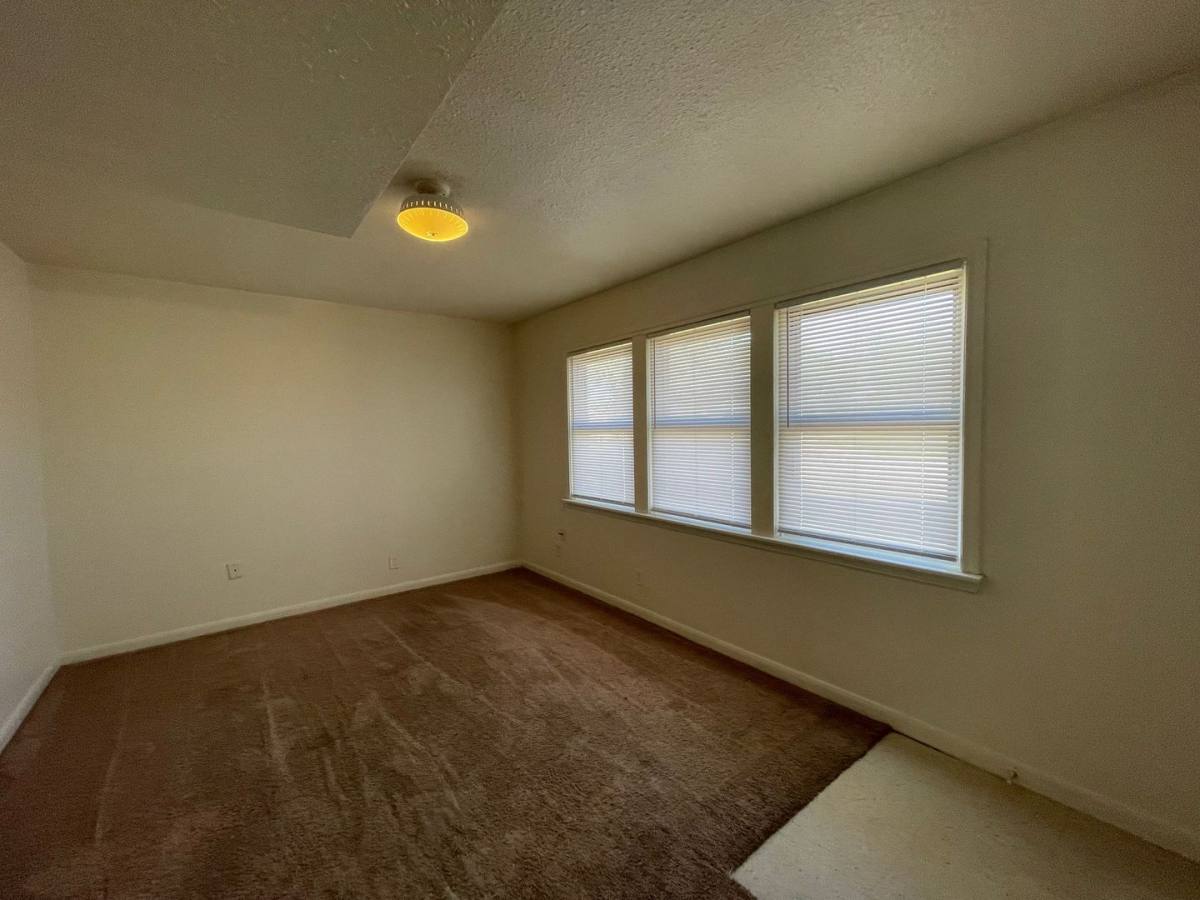 Apartment for rent at 400 Bower Dr, Bridge City, TX 77611