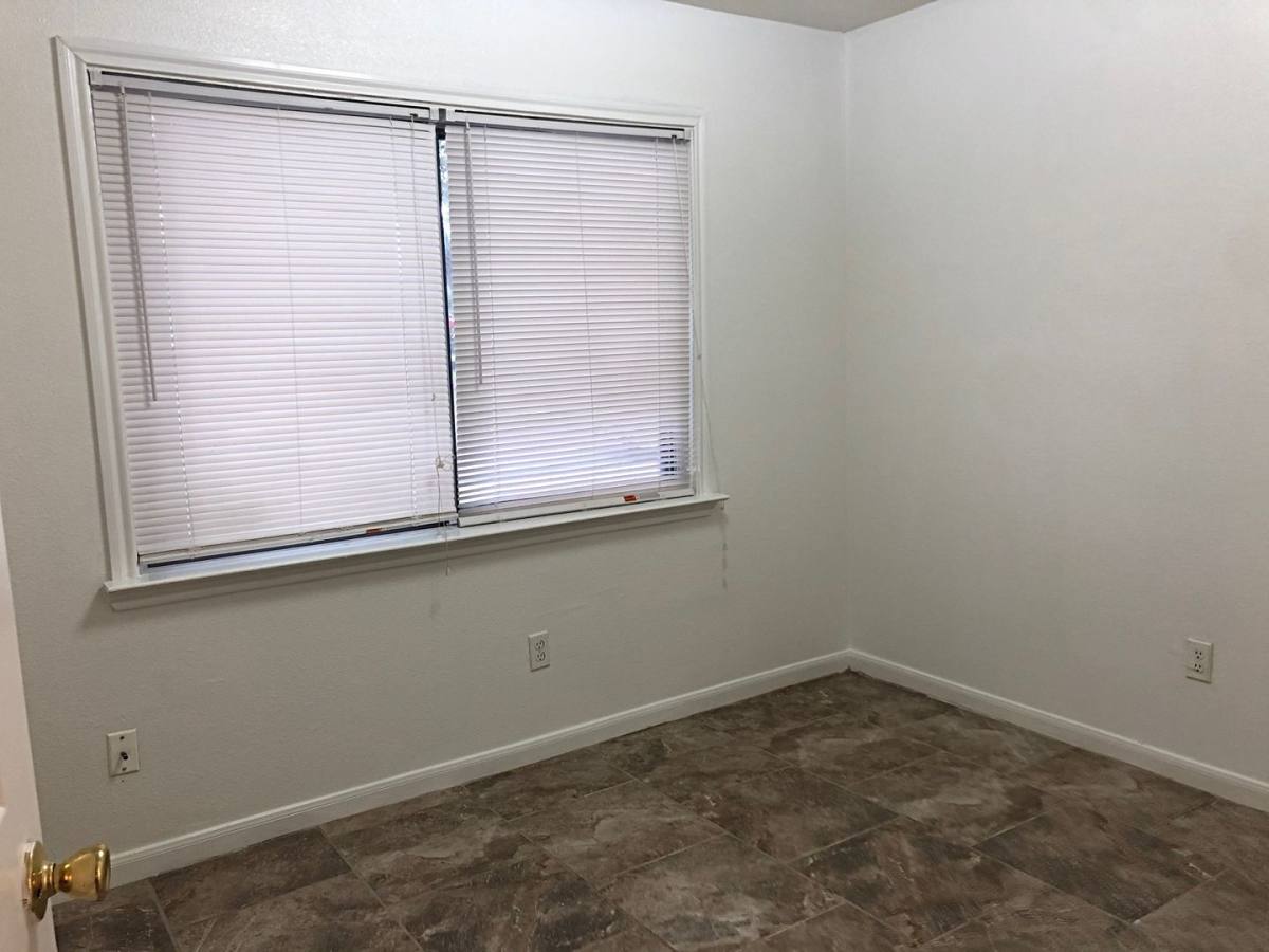 Apartment for rent at 400 Bower Dr, Bridge City, TX 77611