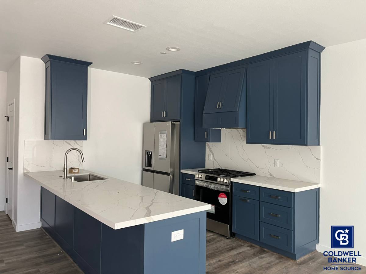 Apartment for rent at 16295 Viho Rd, Apple Valley, CA 92307