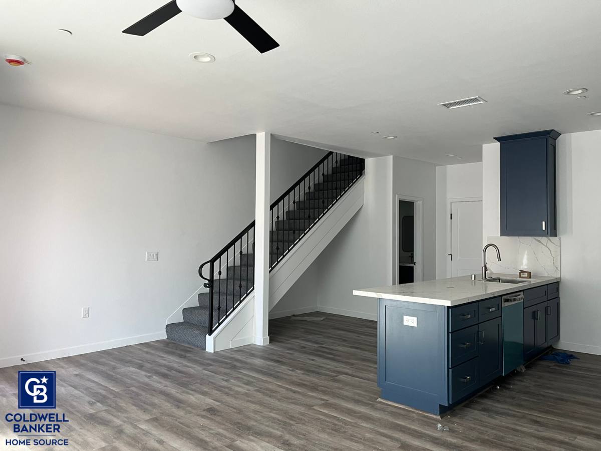Apartment for rent at 16295 Viho Rd, Apple Valley, CA 92307