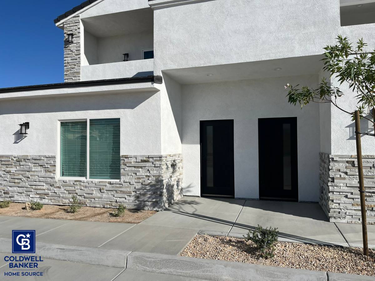 Apartment for rent at 16295 Viho Rd, Apple Valley, CA 92307