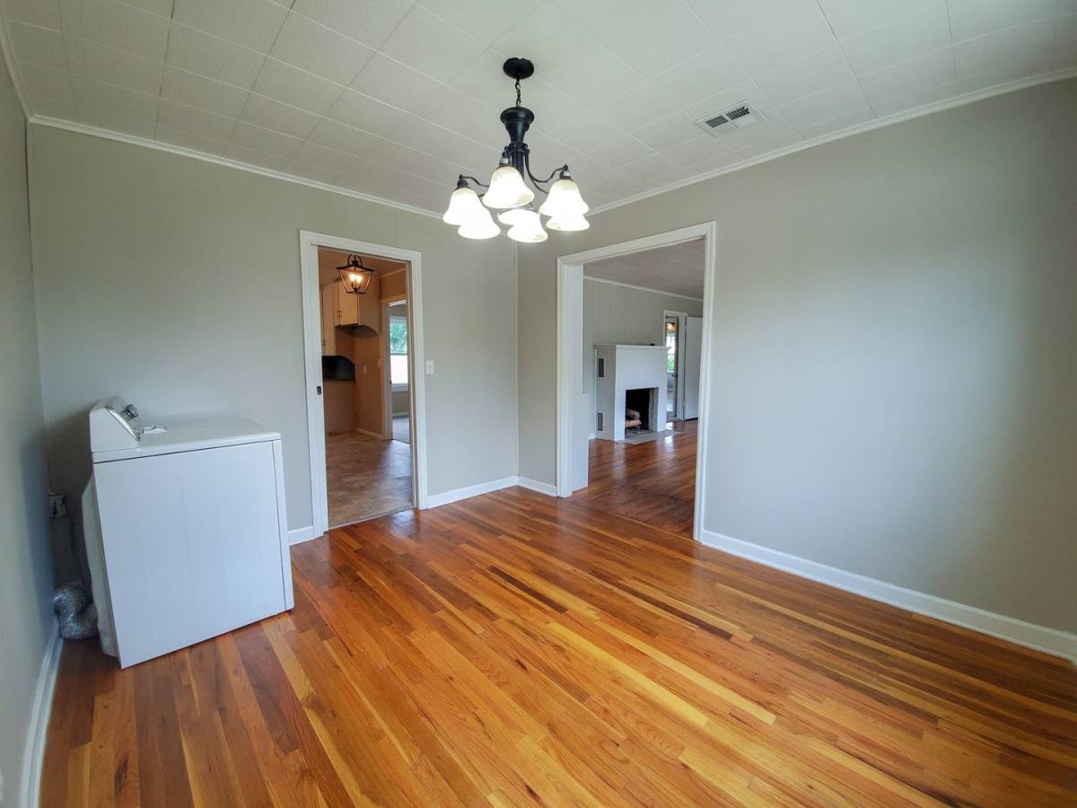 House for rent at 118 W Franklin St, Shawnee, OK 74804