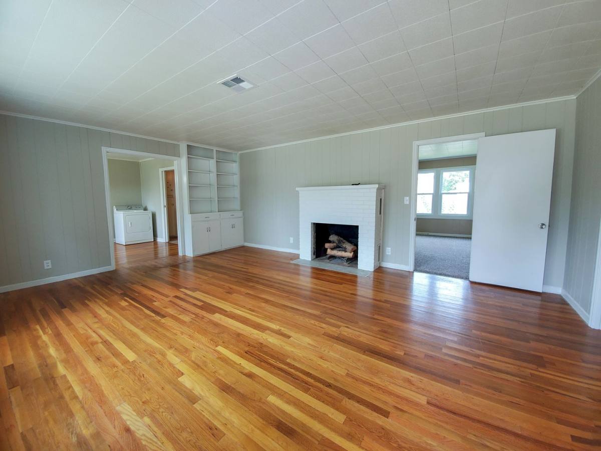 House for rent at 118 W Franklin St, Shawnee, OK 74804