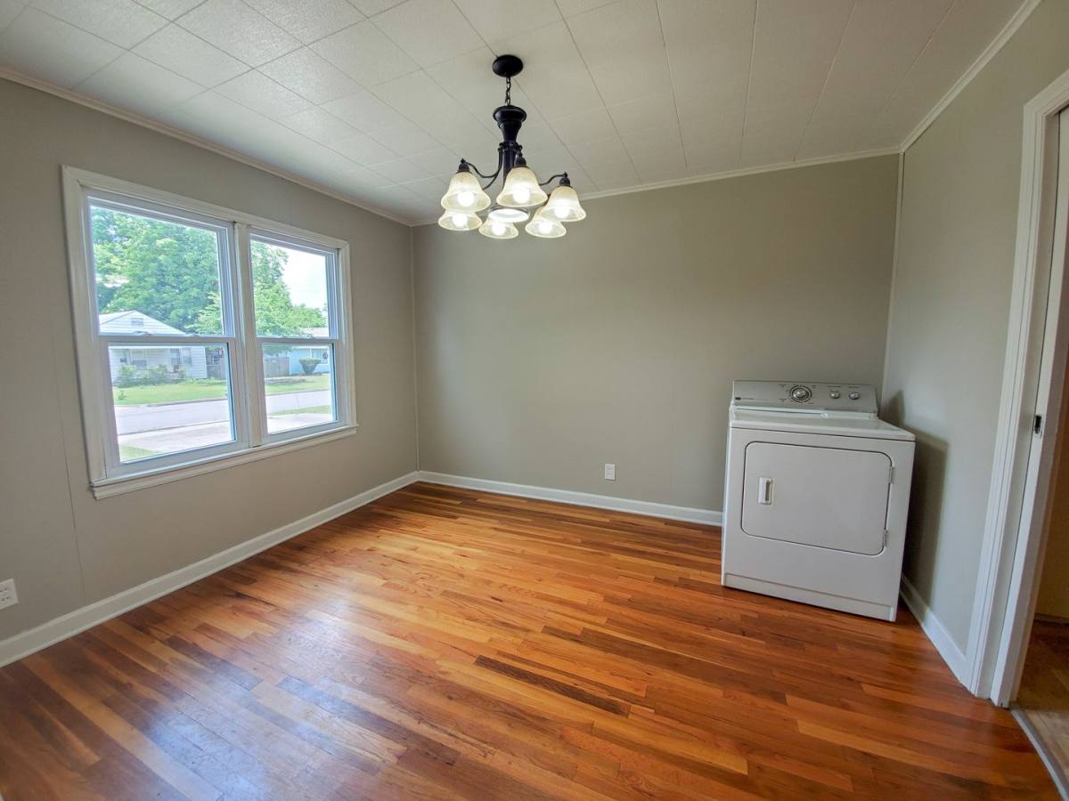 House for rent at 118 W Franklin St, Shawnee, OK 74804