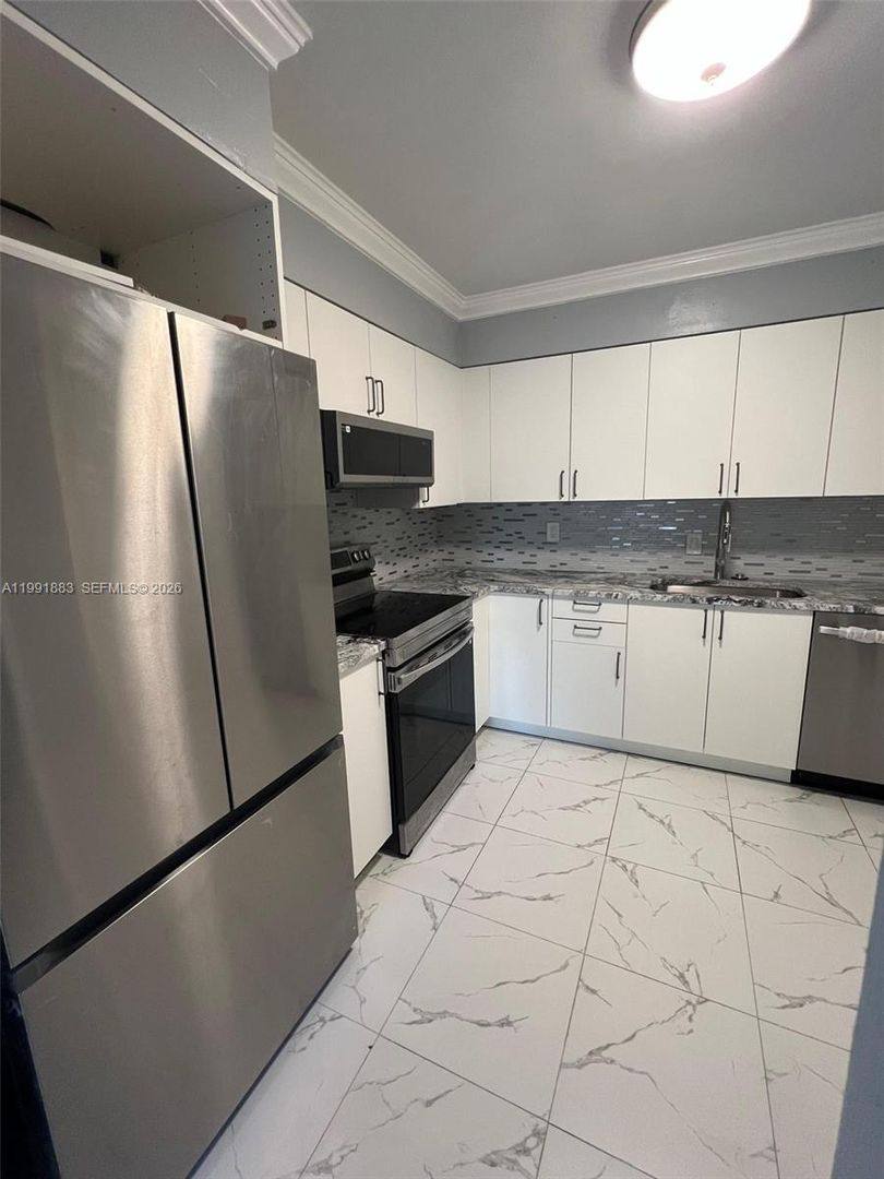 House for rent at 6610 Johnson St, Hollywood, FL 33024