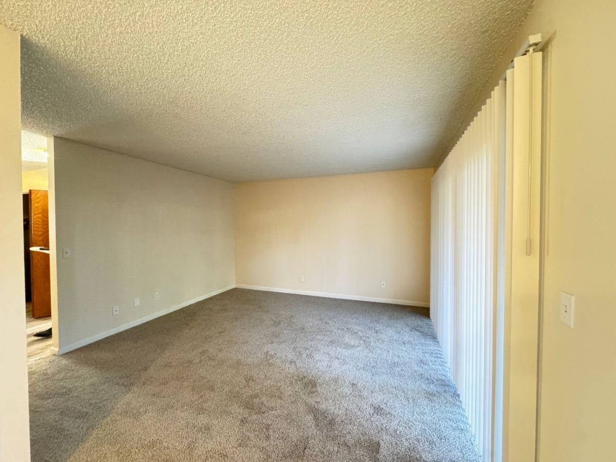 Apartment for rent at 10615 NE Weidler St, Portland, OR 97220