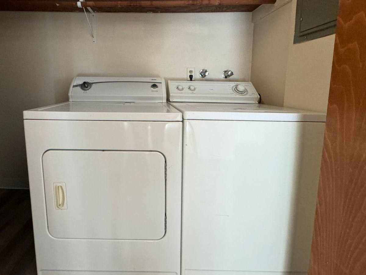 Apartment for rent at 10615 NE Weidler St, Portland, OR 97220