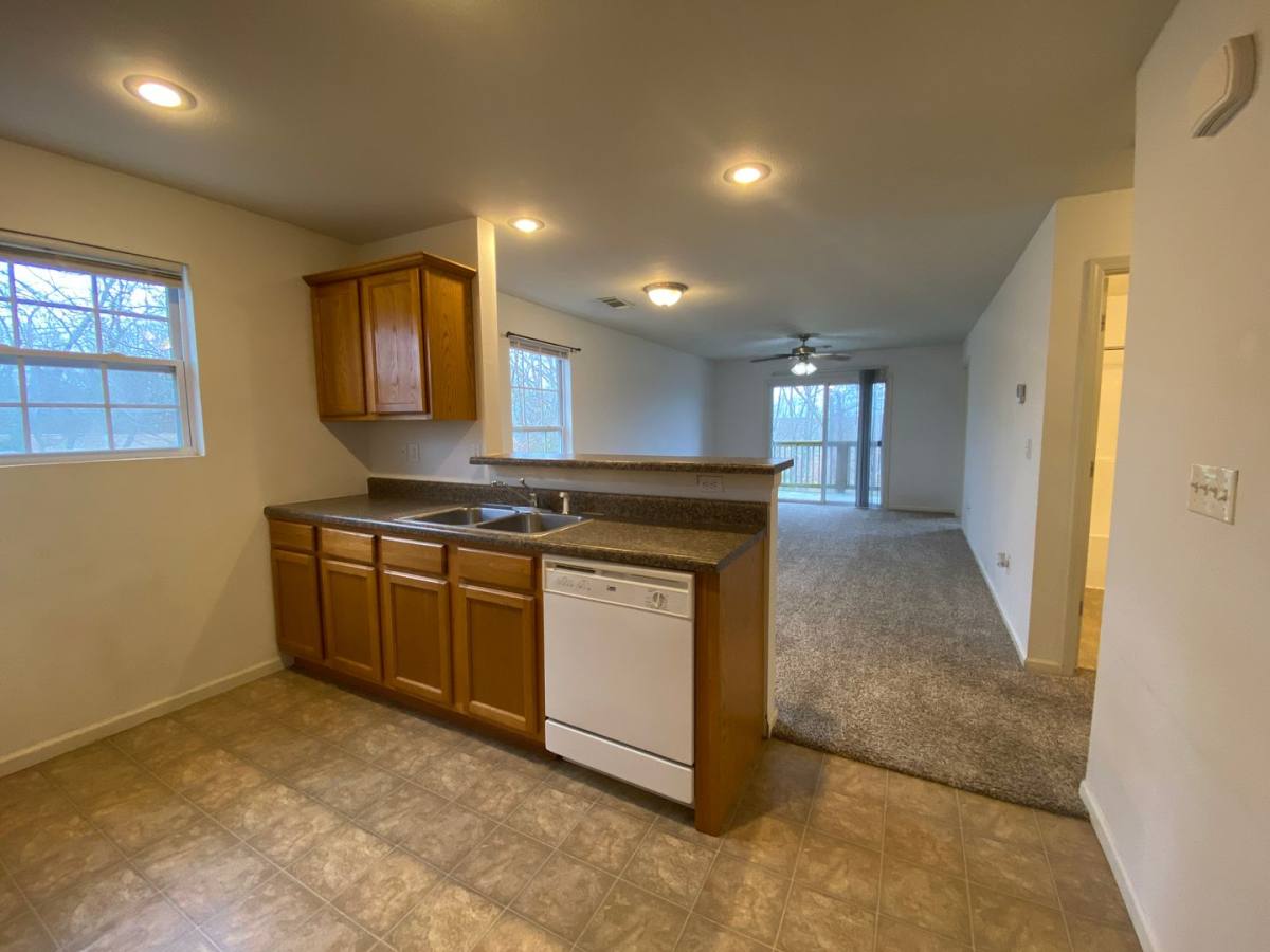 Apartment for rent at 15410 Texas, Saint Robert, MO 65584