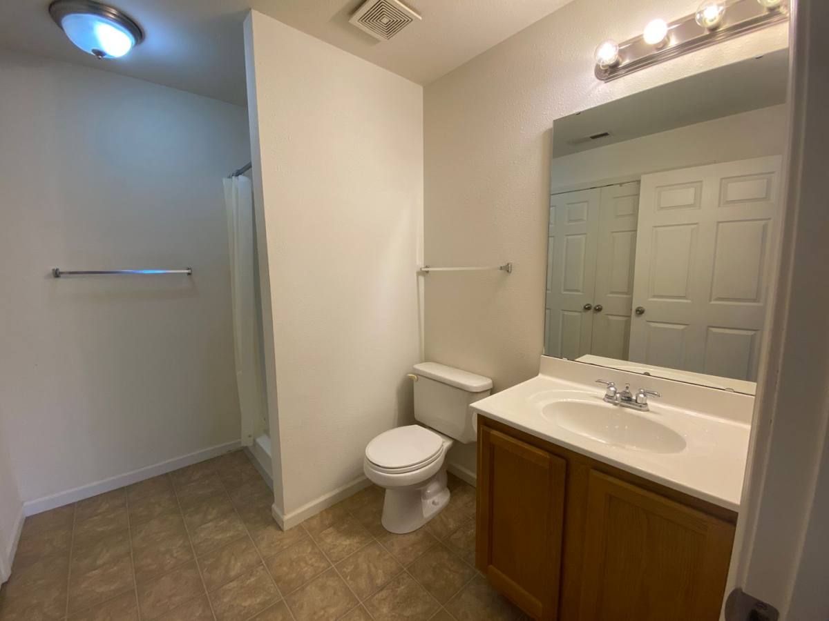 Apartment for rent at 15410 Texas, Saint Robert, MO 65584