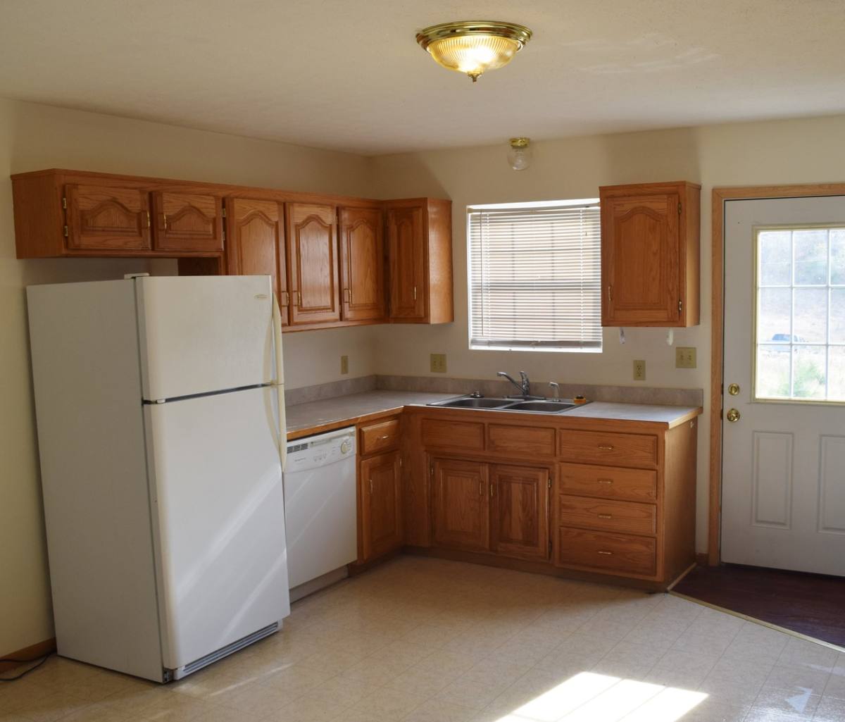Townhouse for rent at 13895 A Trinity Cr, Saint Robert, MO 65584