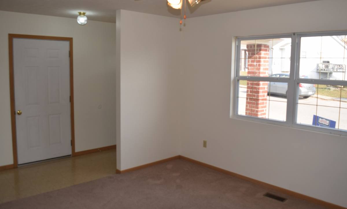 Townhouse for rent at 13895 A Trinity Cr, Saint Robert, MO 65584