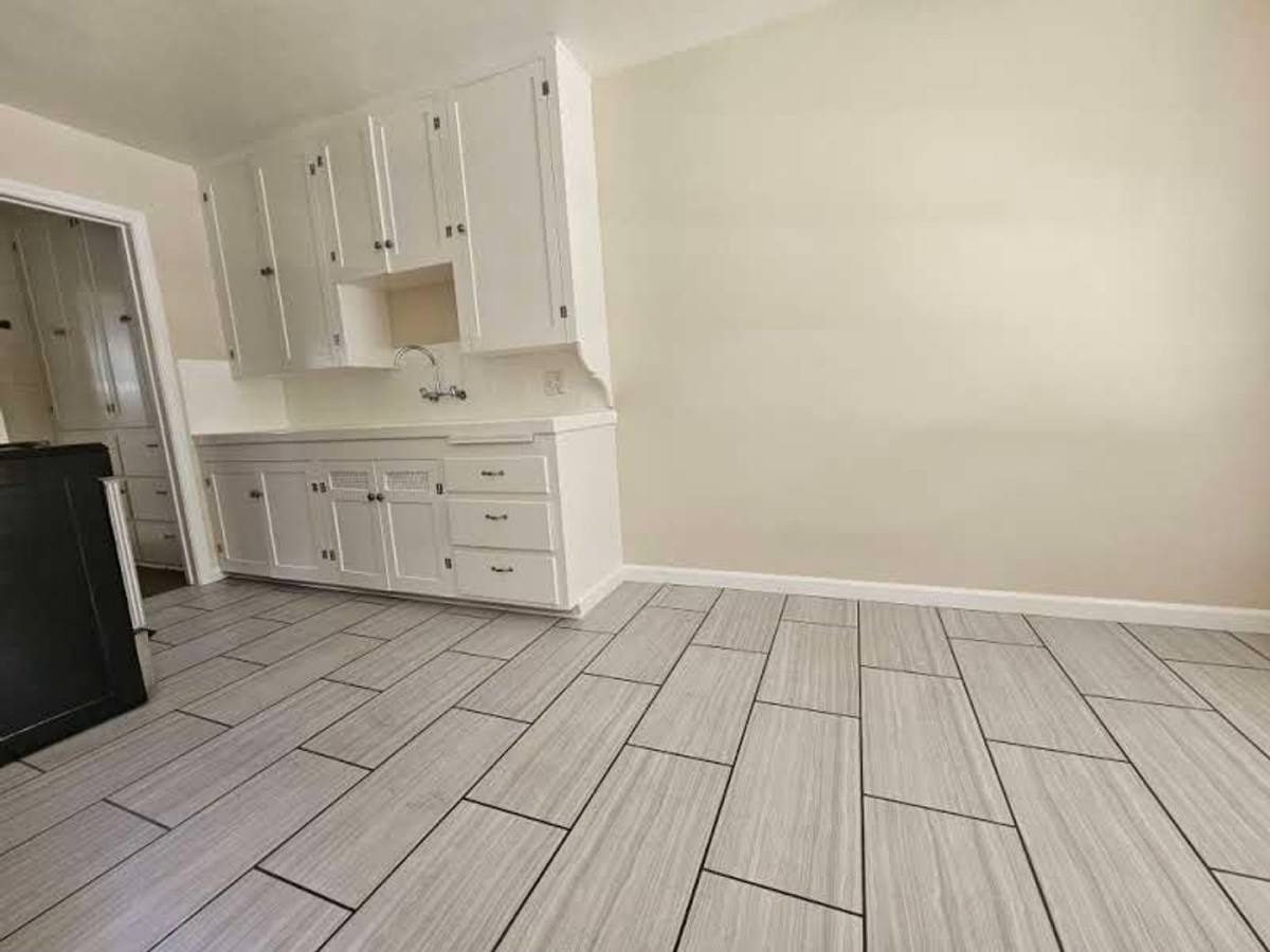 Apartment for rent at 1101 Elm Ave, Long Beach, CA 90813