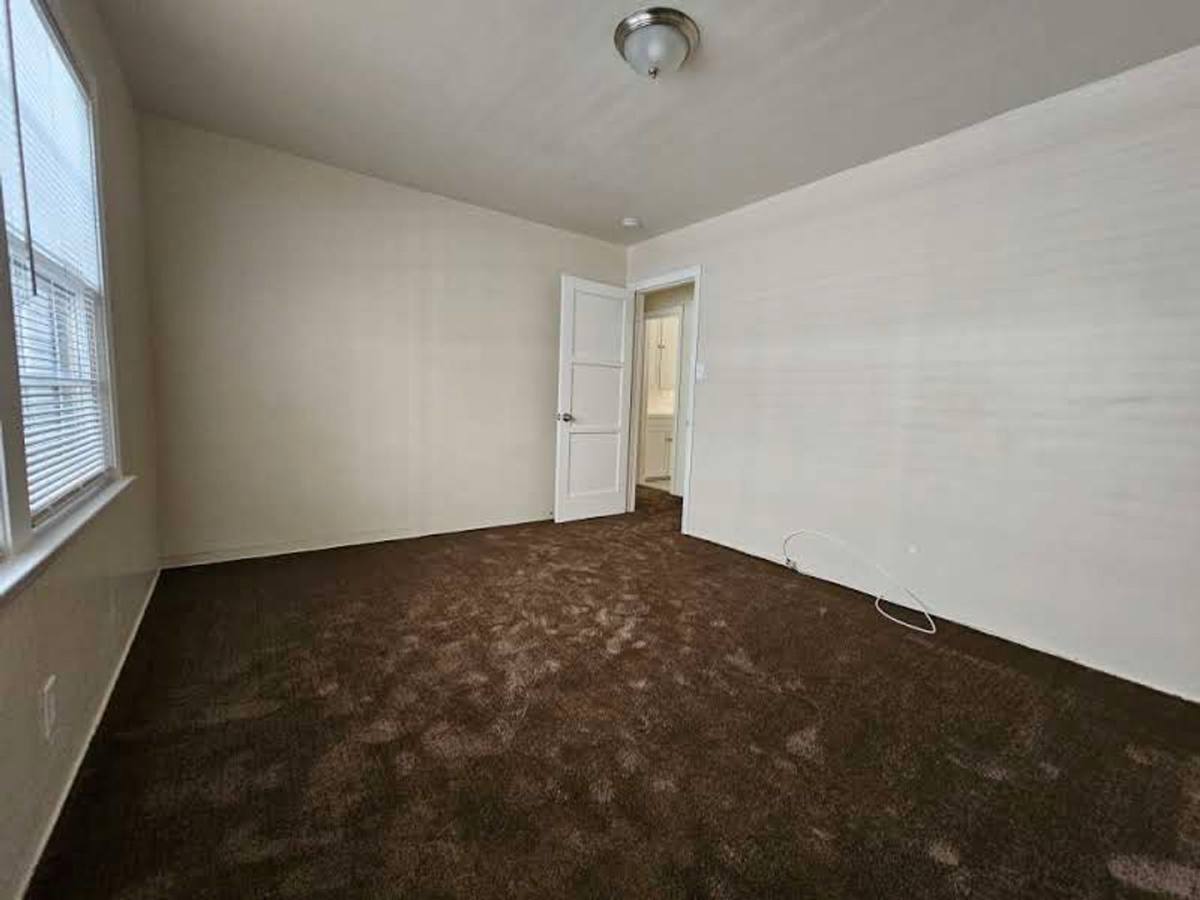 Apartment for rent at 1101 Elm Ave, Long Beach, CA 90813