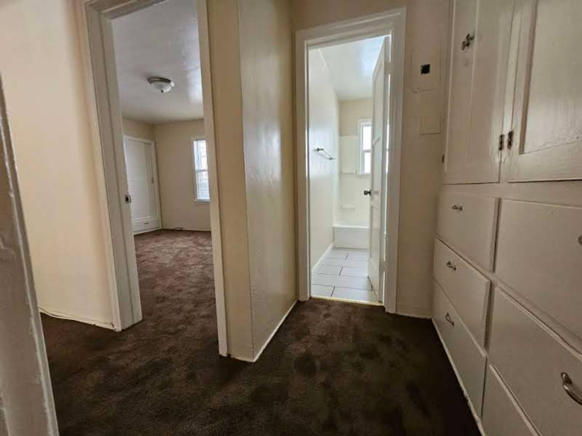 Apartment for rent at 1101 Elm Ave, Long Beach, CA 90813