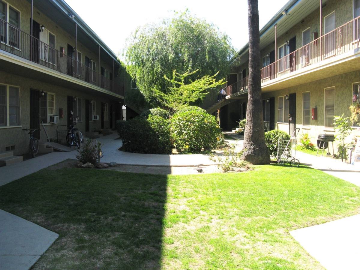 Apartment for rent at 1101 Elm Ave, Long Beach, CA 90813