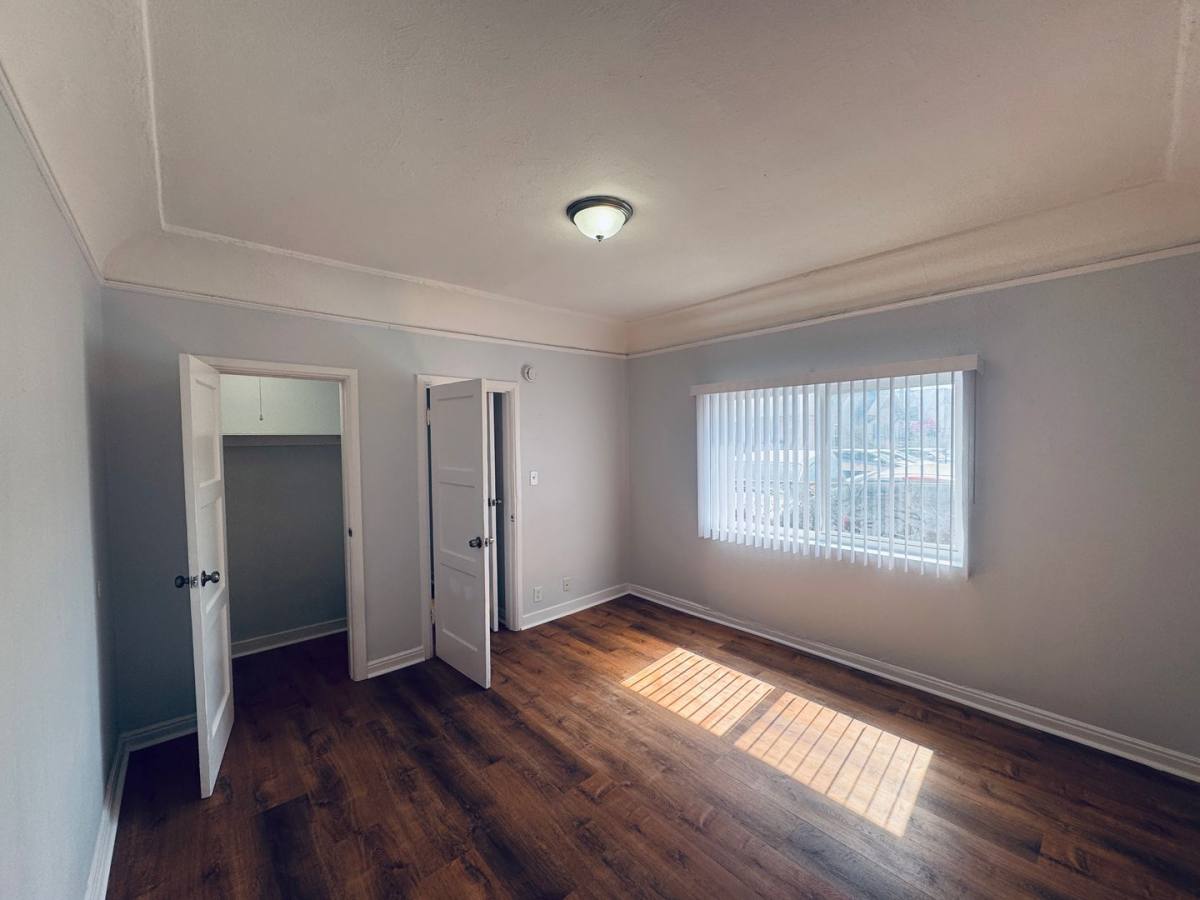 Apartment for rent at 5437 Virginia Ave, Los Angeles, CA 90029