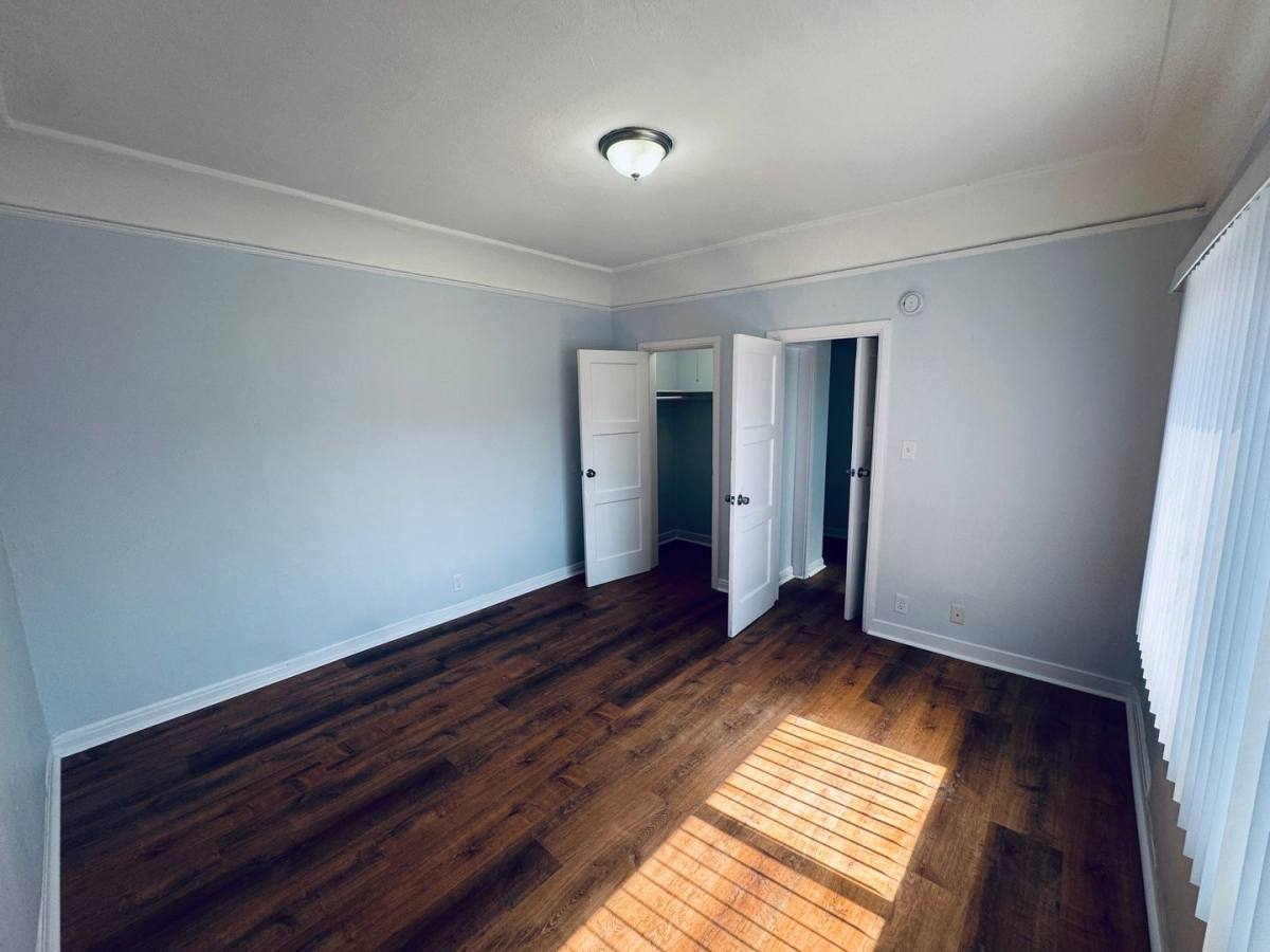 Apartment for rent at 5437 Virginia Ave, Los Angeles, CA 90029